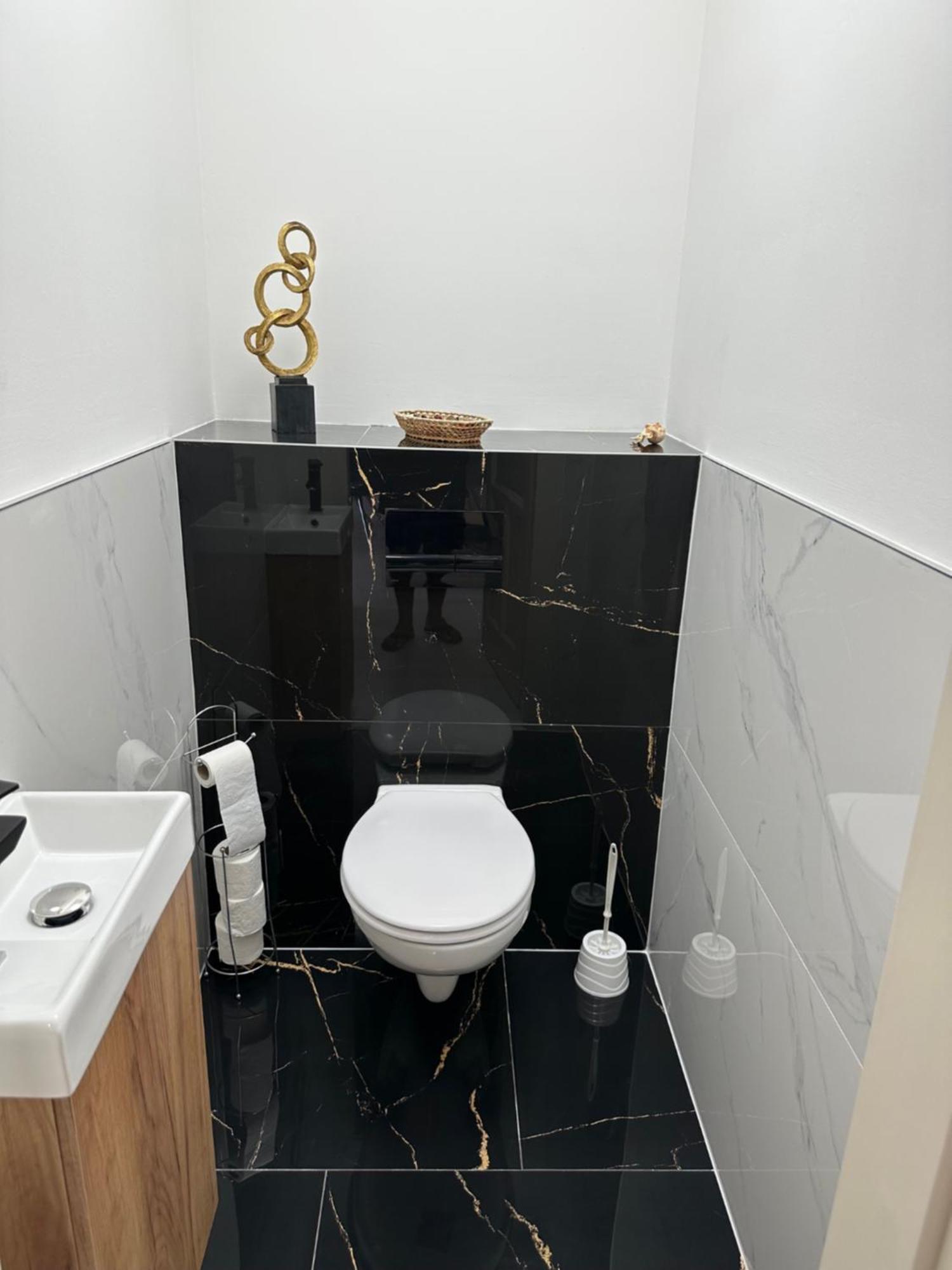 Hotel Forras Komárom Zewnętrze zdjęcie
