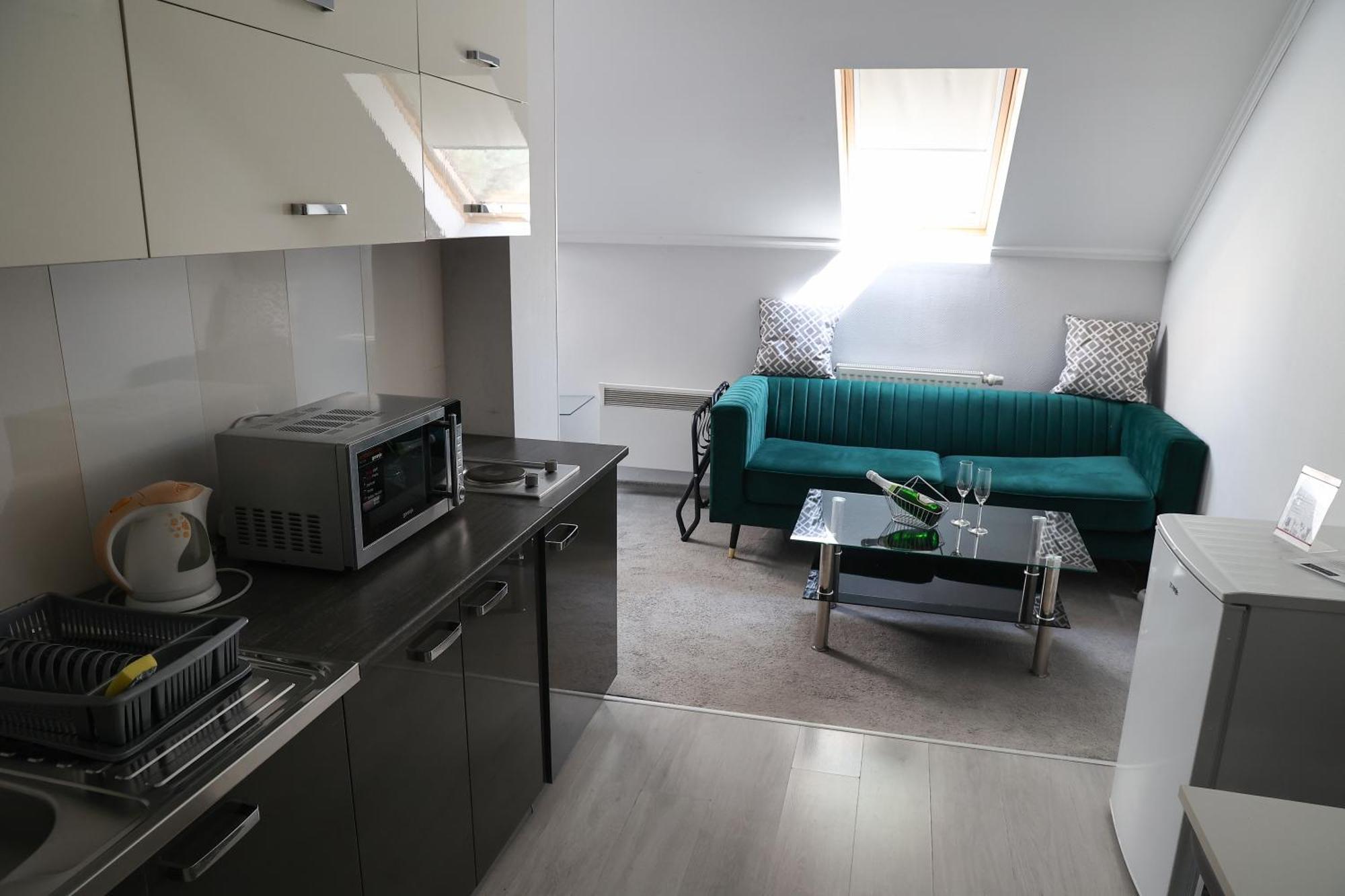Hotel Forras Komárom Zewnętrze zdjęcie