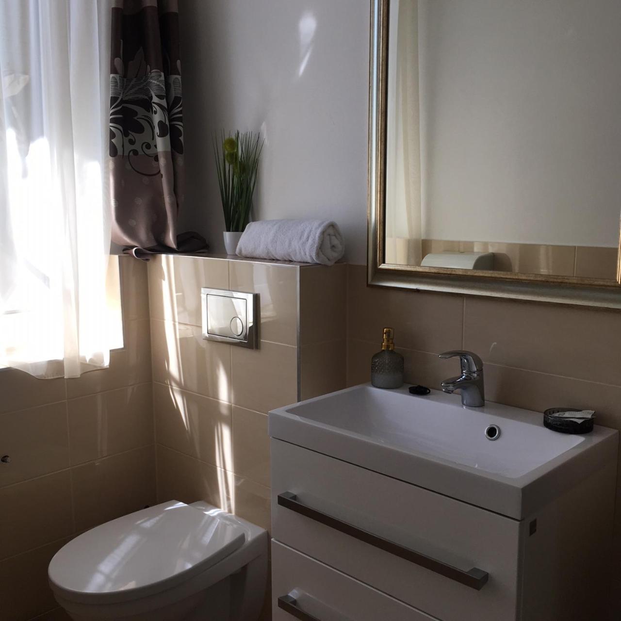 Hotel Forras Komárom Zewnętrze zdjęcie